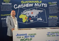 Paul van Kempen van noten en gedroogd fruit leverancier Foodtrend is trots op de duurzame cashewnootketen.